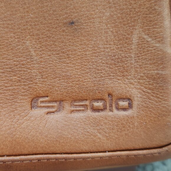 Solo Tan and Brown Leather Briefcase with Classic Design - Picture 4 of 9